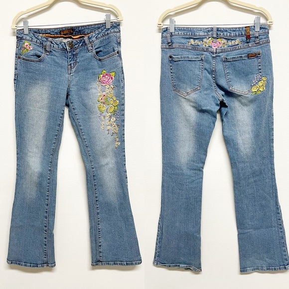 Zana Di Womens 90s Y2K Floral Embroidered Rhinestone Low Rise Flare Jean Size 9 - Picture 1 of 15